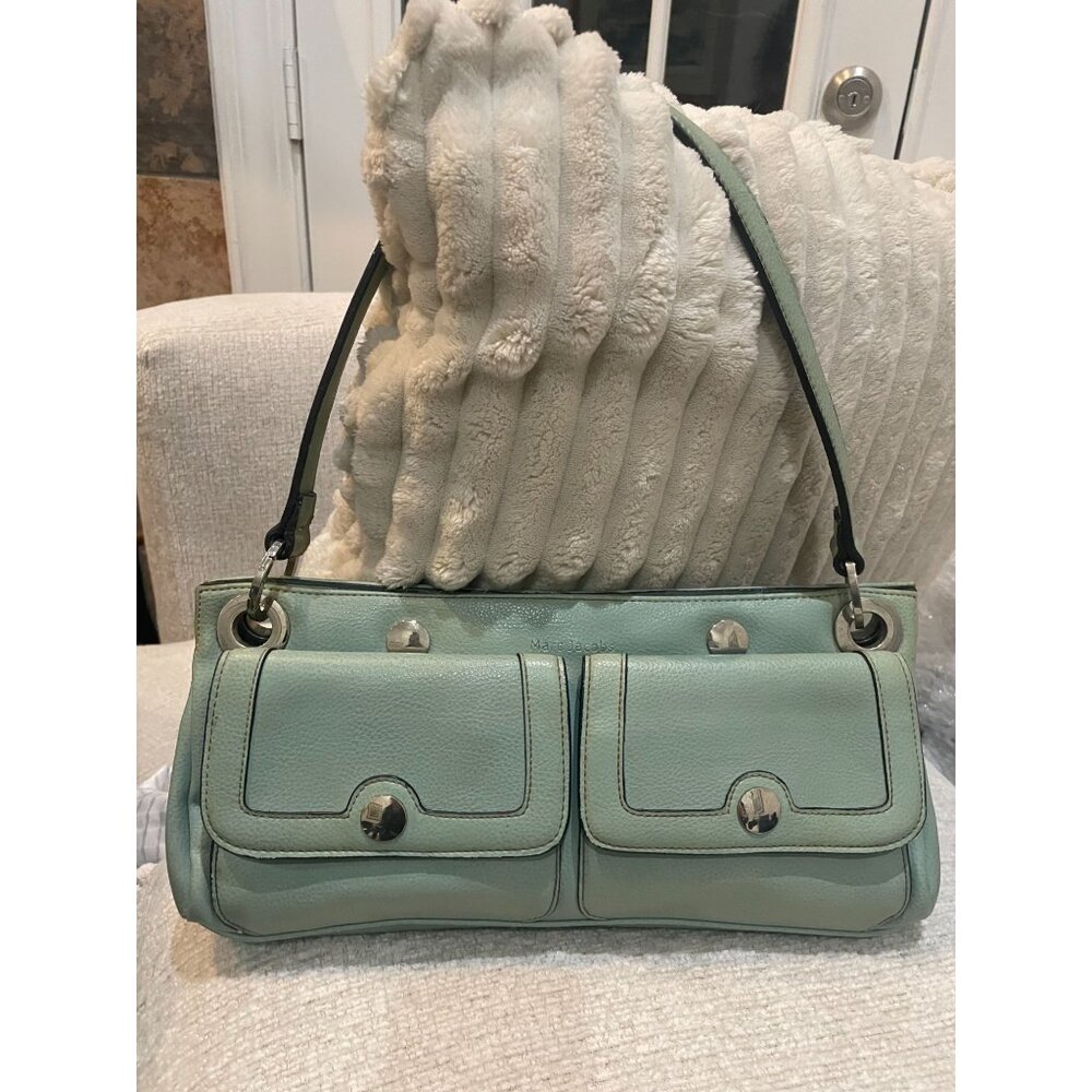 B330 - Vintage Marc Jacobs The Essential Leather Shoulder Bag in a mint green or